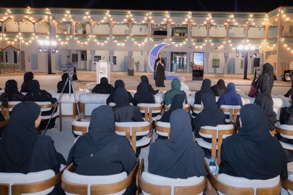 تزامنا-مع-“عام-الأسرة”.-الشيخة-شما-بنت-محمد-تعلن-إطلاق-كتاب-“علمتني-أمي-حمدة”