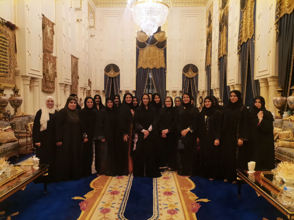 شما-بنت-محمد-تسلط-الضوء-على-رسائل-التسامح-الأسري-في-لقاء-رمضاني-لمجلسها-الفكري