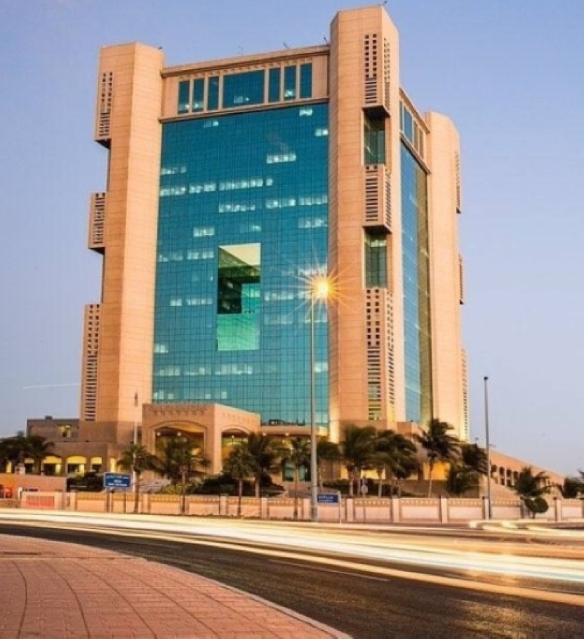 إتلاف-1100-كلجم-لحوم-و4.7-ألف-عبوة-أغذية-تالفة-بجدة