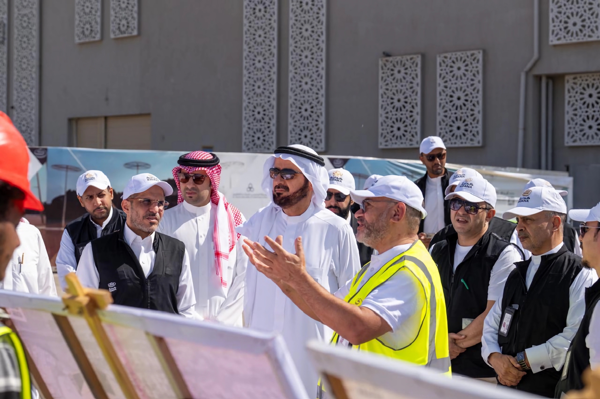 الربيعة-يقف-على-سير-المشاريع-التطويرية-بالمشاعر