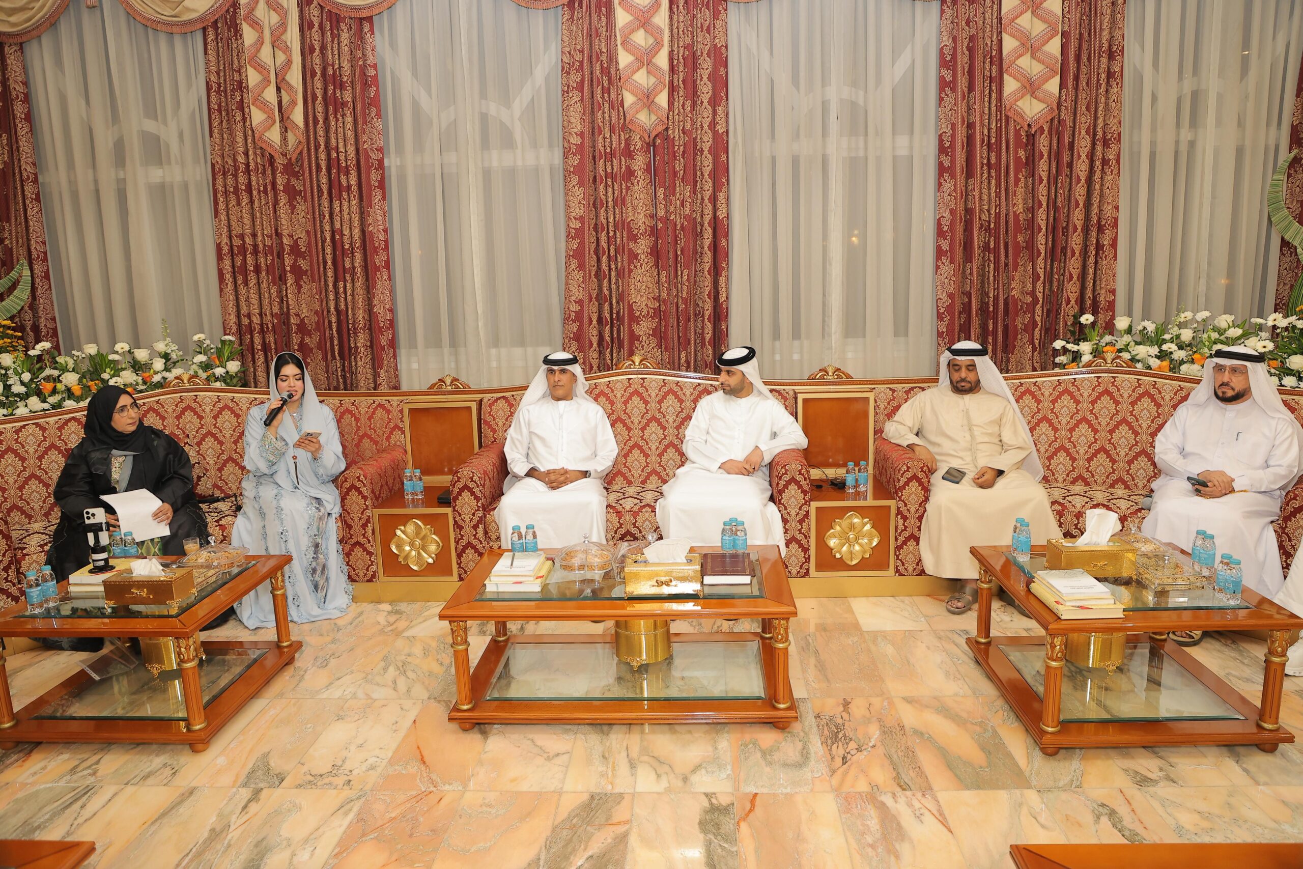 مجلس-سالم-بن-سلطان-القاسمي-يستضيف-جلسة-“دولة-الإنسانية”-في-رأس-الخيمة