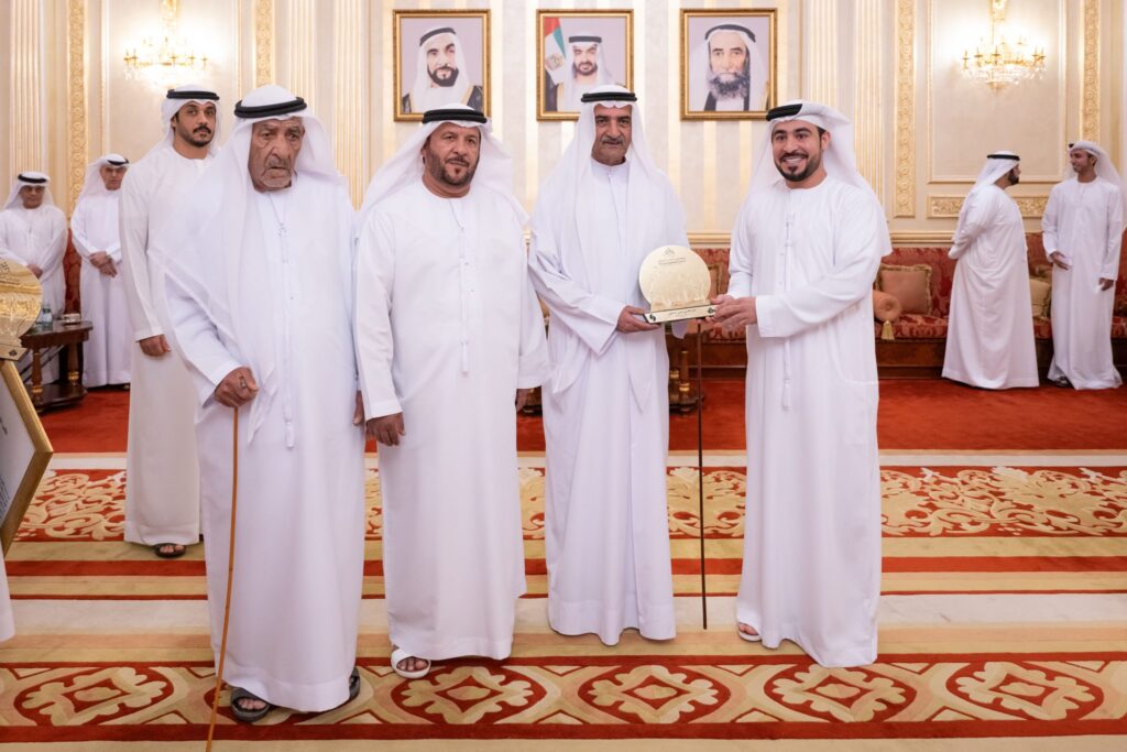 حمد-الشرقي-يستقبل-فريق-مسرح-دبا-للثقافة-والفنون