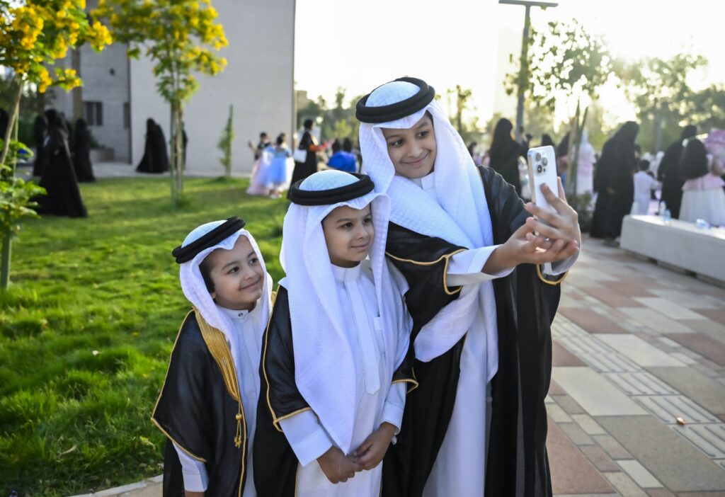 العيد-يرسم-لوحة-من-الفرح-على-وجوه-الأطفال-بالرياض