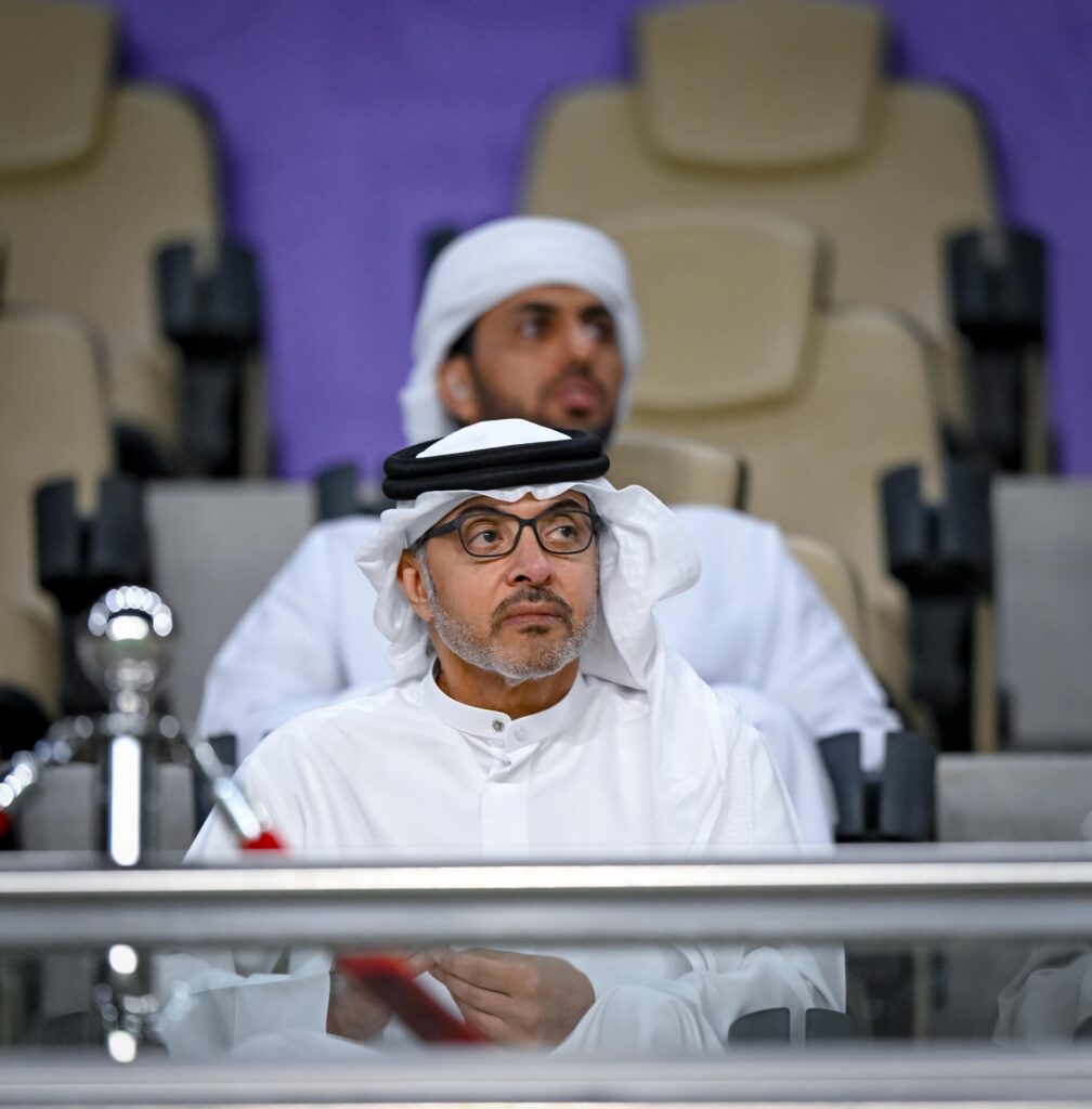 هزاع-بن-زايد-يشهد-مباراة-الجزيرة-وشباب-الأهلي