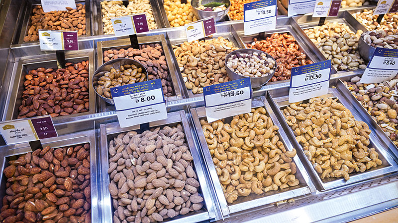 المكسّرات.-تنوّع-في-النكهات-ودول-المنشأ-واللوز-والجوز-والفستق-الأعلى-طلباً
