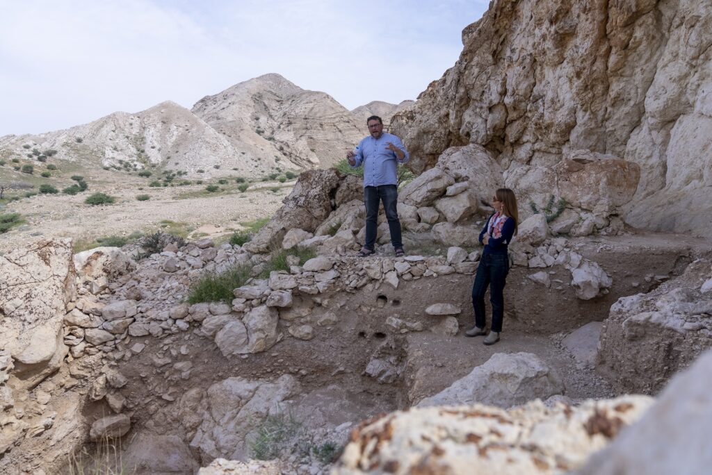 دراسة-علمية-تكشف-عن-استيطان-بشري-طويل-الأمد-في-الفاية-بالشارقة-يعود-حتى-125-ألف-عام