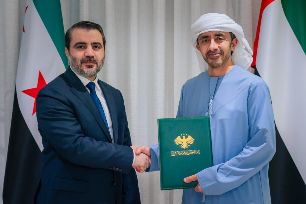 رئيس-الدولة-يتلقى-رسالة-خطية-من-الرئيس-السوري-تسلمها-عبدالله-بن-زايد