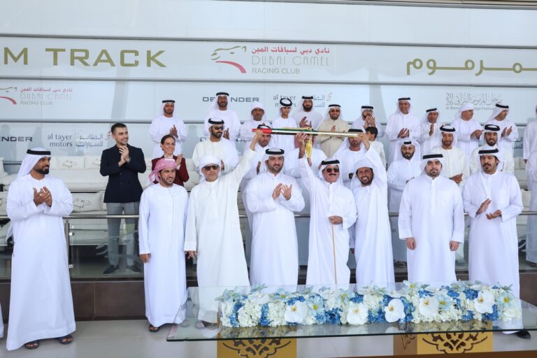 “ريماس”-تهدي-هجن-الرئاسة-“سيف-الإمارات”-في-ختامي-المرموم