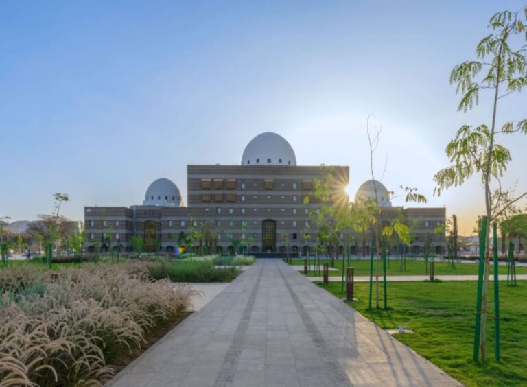 طرح-فرصتين-استثماريتين-لتعزيز-الخدمات-في-المدينة