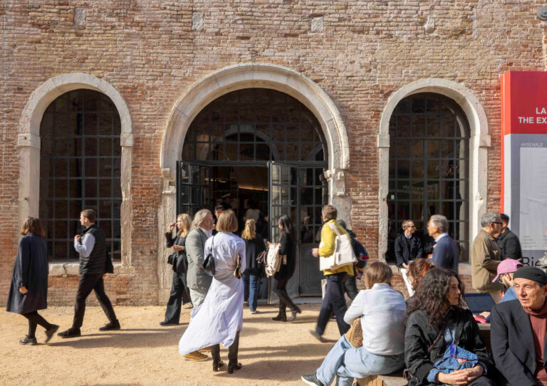 “الجناح-الوطني-للدولة”-ينظم-معرض-“وشوشة”-في-بينالي-البندقية-مايو-المقبل