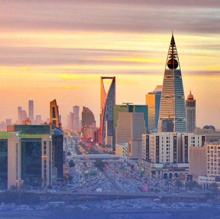 بدء-صيانة-الطرق-في-حيَّي-الخليج-والمونسية-بالرياض