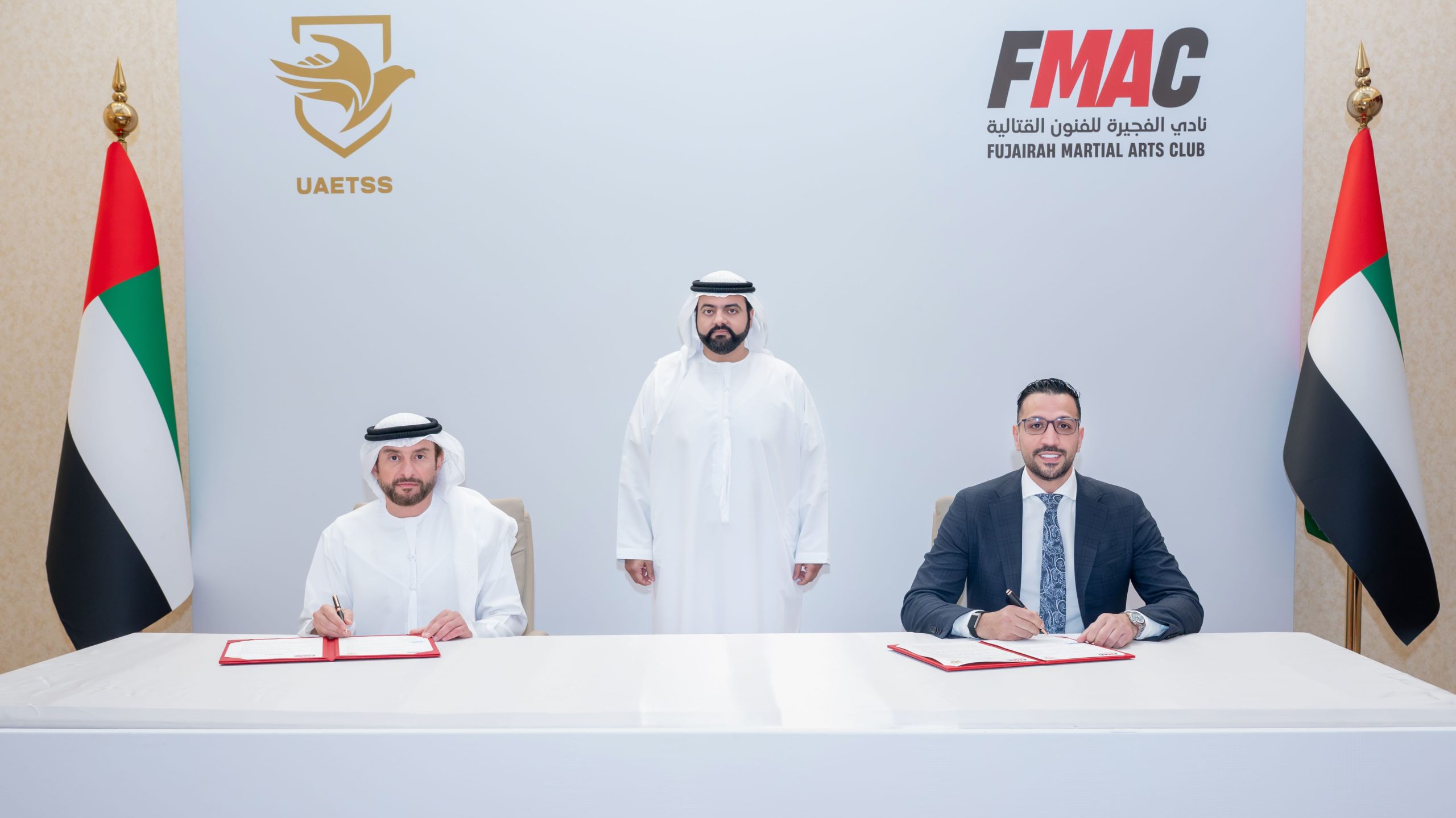 ولي-عهد-الفجيرة-يشهد-توقيع-مذكرة-تفاهم-لدعم-المواهب-الرياضية-وتطوير-الفنون-القتالية
