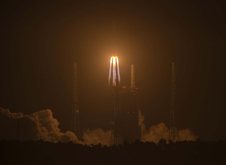 الصين-تطلق-مجموعة-جديدة-من-الأقمار-الاصطناعية-للإنترنت