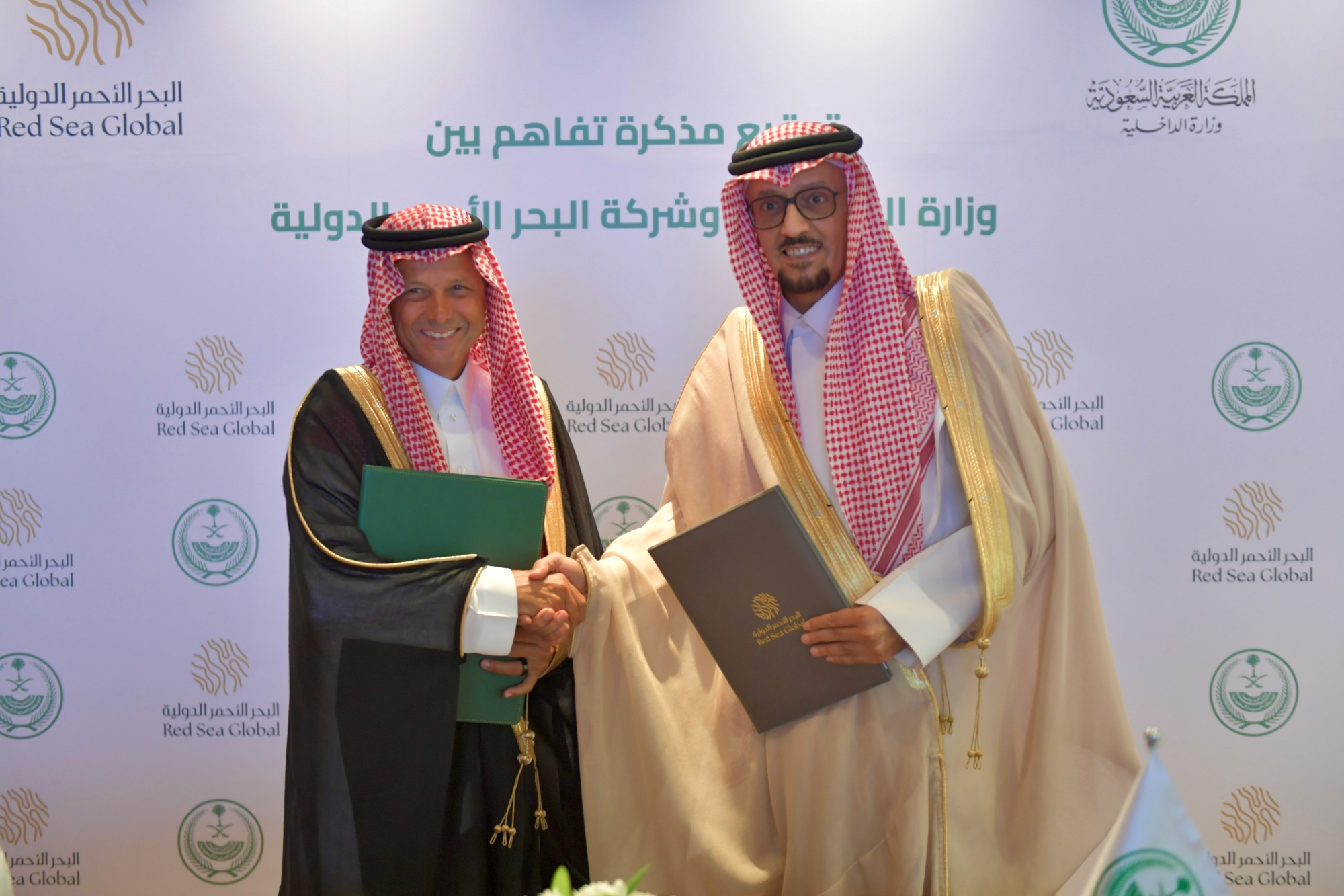 تعاون-بين-الداخلية-و”البحر-الأحمر”-لتعزيز-معايير-السلامة