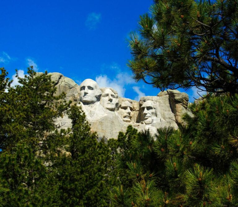 أيقونات-سياحية-في-الغرب-الأمريكي