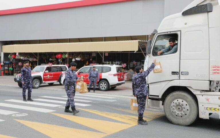 شرطة-الفجيرة-تعزز-انسيابية-حركة-الشاحنات-على-طرق-الإمارة