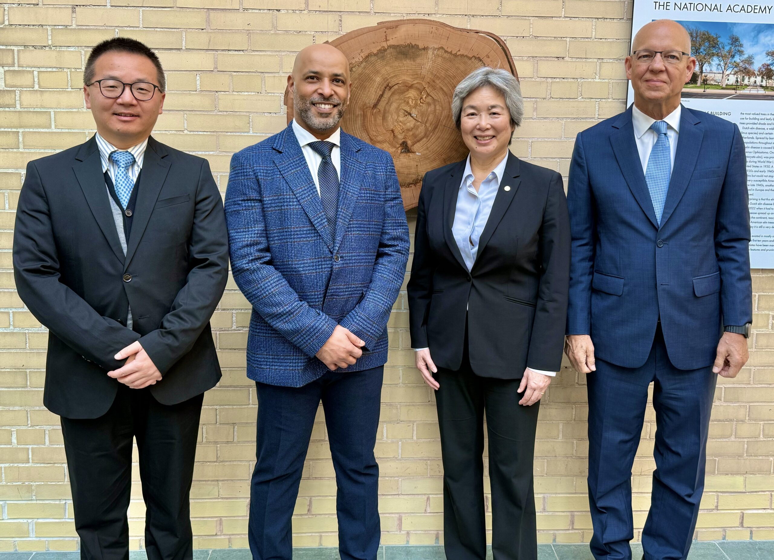 “جامعة-خليفة”-تبحث-التعاون-مع-الأكاديمية-الوطنية-الأمريكية-للهندسة