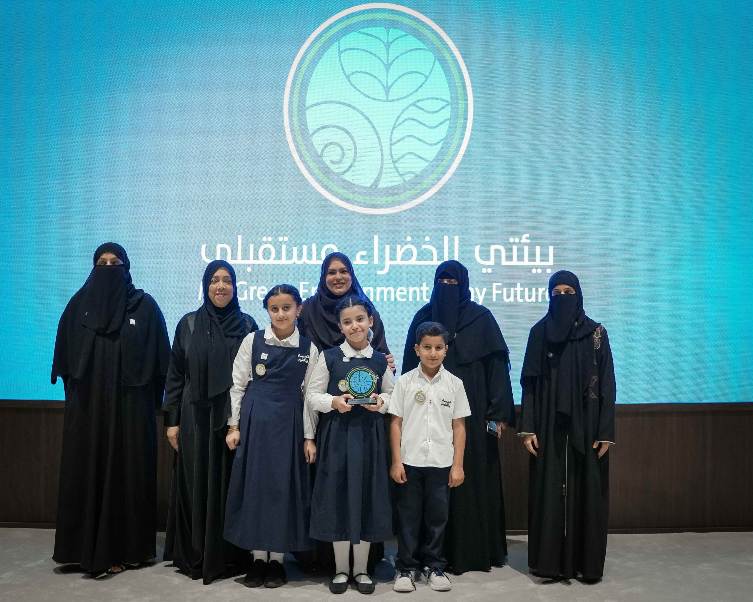 هيئة-البيئة-والمحميات-الطبيعية-بالشارقة-تختتم-مبادرة-“بيئتي-الخضراء-مستقبلي”