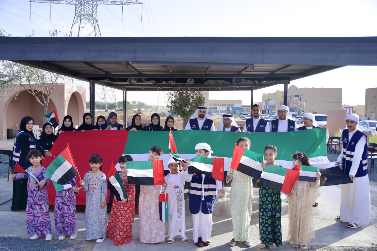 عجمان-التطوعي-يطلق-مبادرة-“فخورين-بدولتنا.-فخورين-بعلمنا”