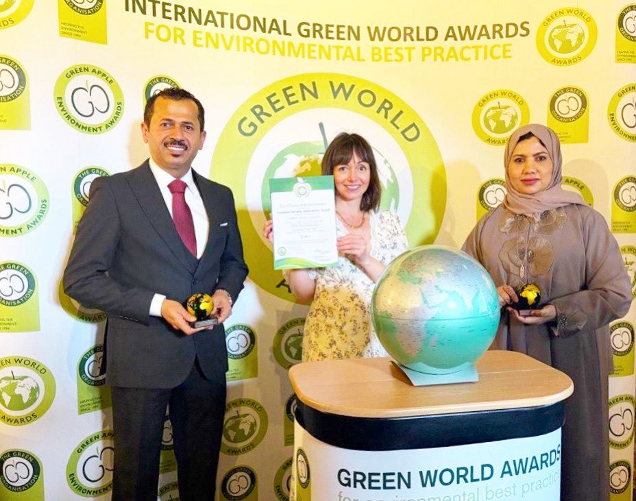 «الفجيرة للموارد الطبيعية» تفوز بجائزة العـالم الأخـضر