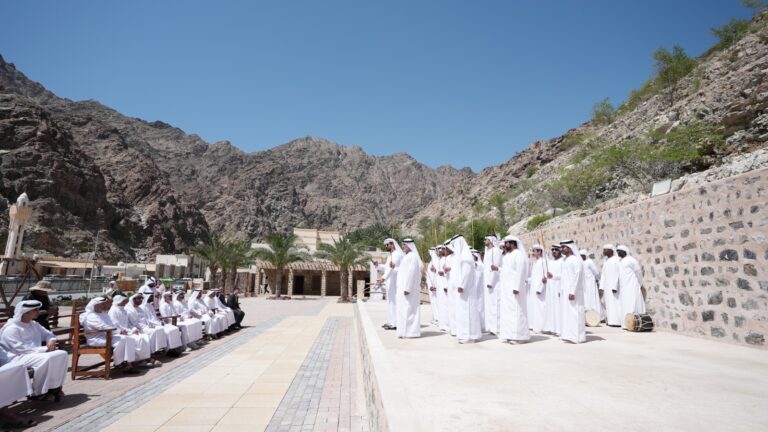 “الشارقة-للتراث”-و”سياحية-الشارقة”-يحتفيان-بيوم-التراث-العالمي-في-منطقة-شيص