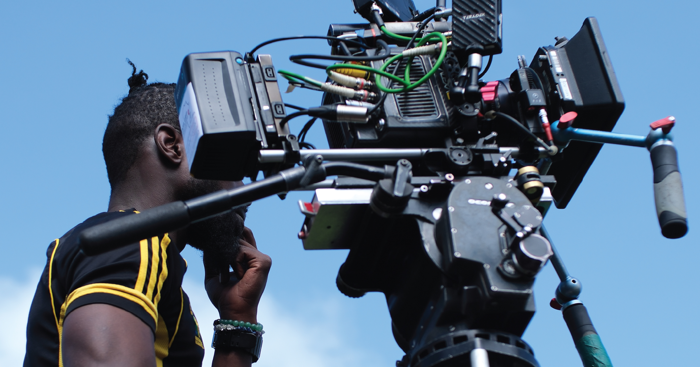 “الشارقة-للفنون”تفتح-باب-التقديم-للنسخة-الـ9-من-منحة-إنتاج-الأفلام-القصيرة