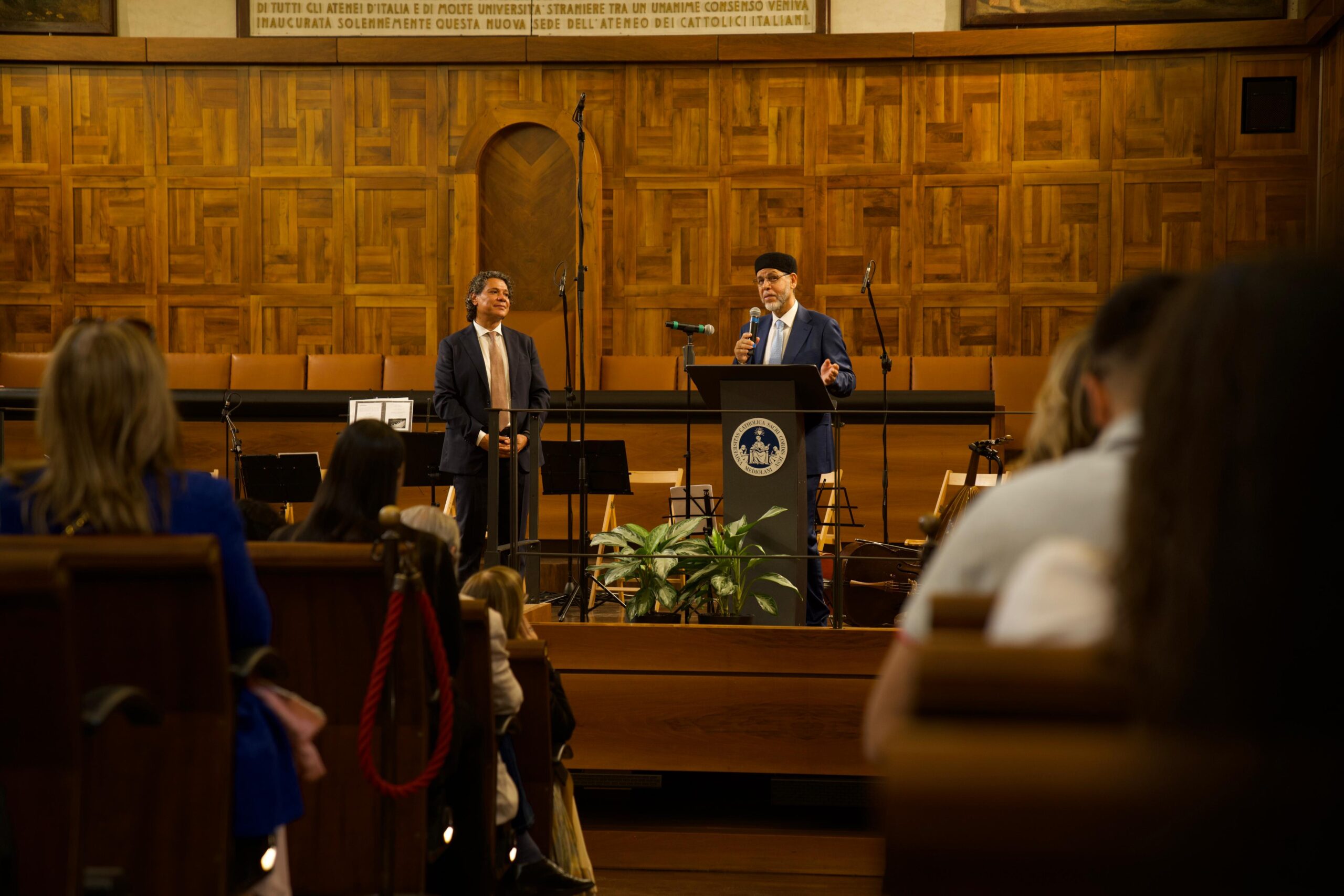 مجمع-اللغة-العربية-بالشارقة-يختتم-مشاركته-في-المهرجان-الدولي-للغة-والثقافة-العربية-بميلان