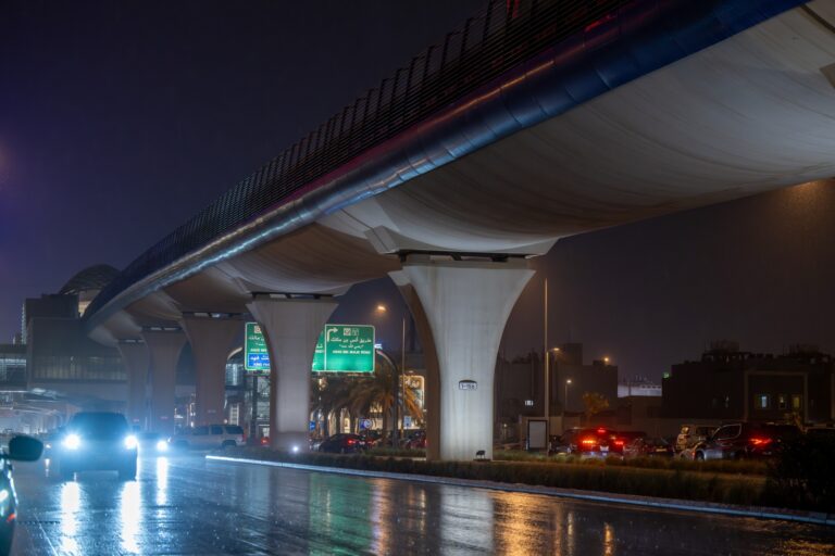 منها-الرياض.-سحب-ماطرة-متوقعة-على-10-مناطق