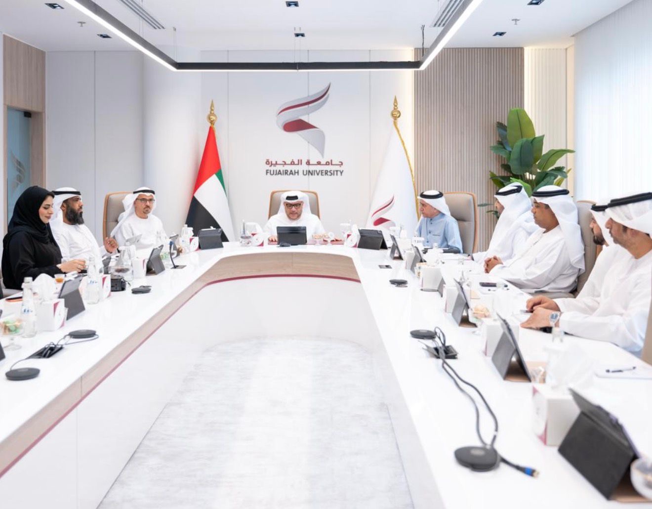 اللجنة-العلمية-لمشروع-الأرشيف-والمكتبة-الوطنية-تعقد-أولى-اجتماعاتها