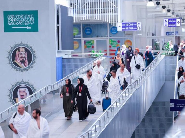 تخصيص-صالات-استقبال-لحجاج-مبادرة-“طريق-مكة”-بمطاري-جدة-والمدينة