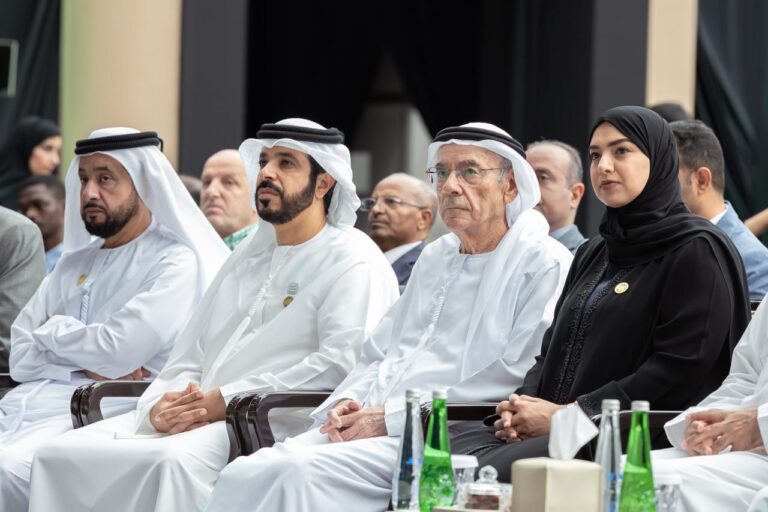 جامعة-الإمارات-تنظم-منتدى-الاستدامة-الزراعية-وسلامة-الغذاء