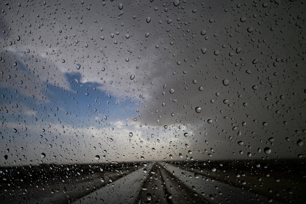 تواصل الحالة المطرية على الرياض والشرقية ومكة