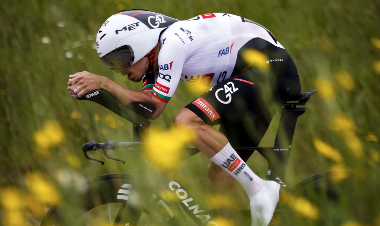 “الإمارات-للدراجات”-ثالثا-في-انطلاقة-طواف-روماندي-بسويسرا