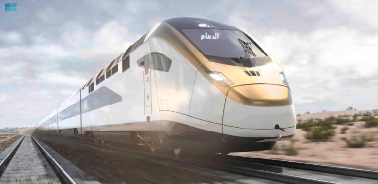 45-مليون-راكب-وشحن-4-ملايين-طنّ-بالقطارات-بـ3-أشهر