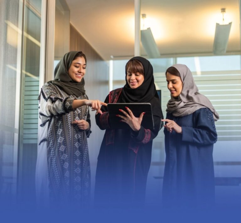 المرأة-في-رؤية-2030.-أيقونة-تحوُّل-سبقت-الزمن-وحققت-المستهدفات-قبل-أوانها