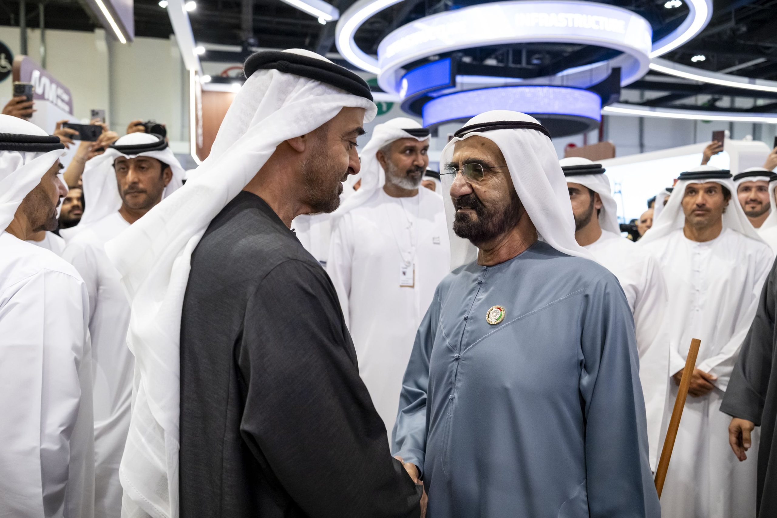 رئيس-الدولة-يزور-فعاليات-النسخة-الخامسة-لمنصة-“اصنع-في-الإمارات-2026”