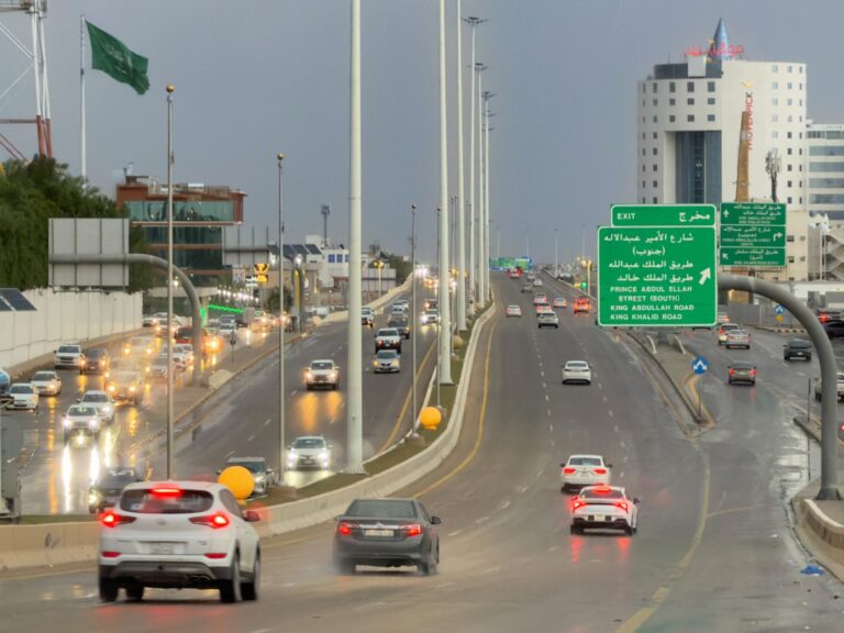 “الأرصاد”:-توقعات-بهطول-أمطار-على-8-مناطق